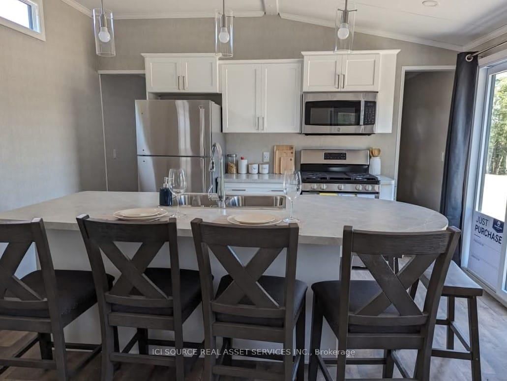 1047 Bonnie Lake Camp Road • #LKR036 • Bracebridge, ON photo 4