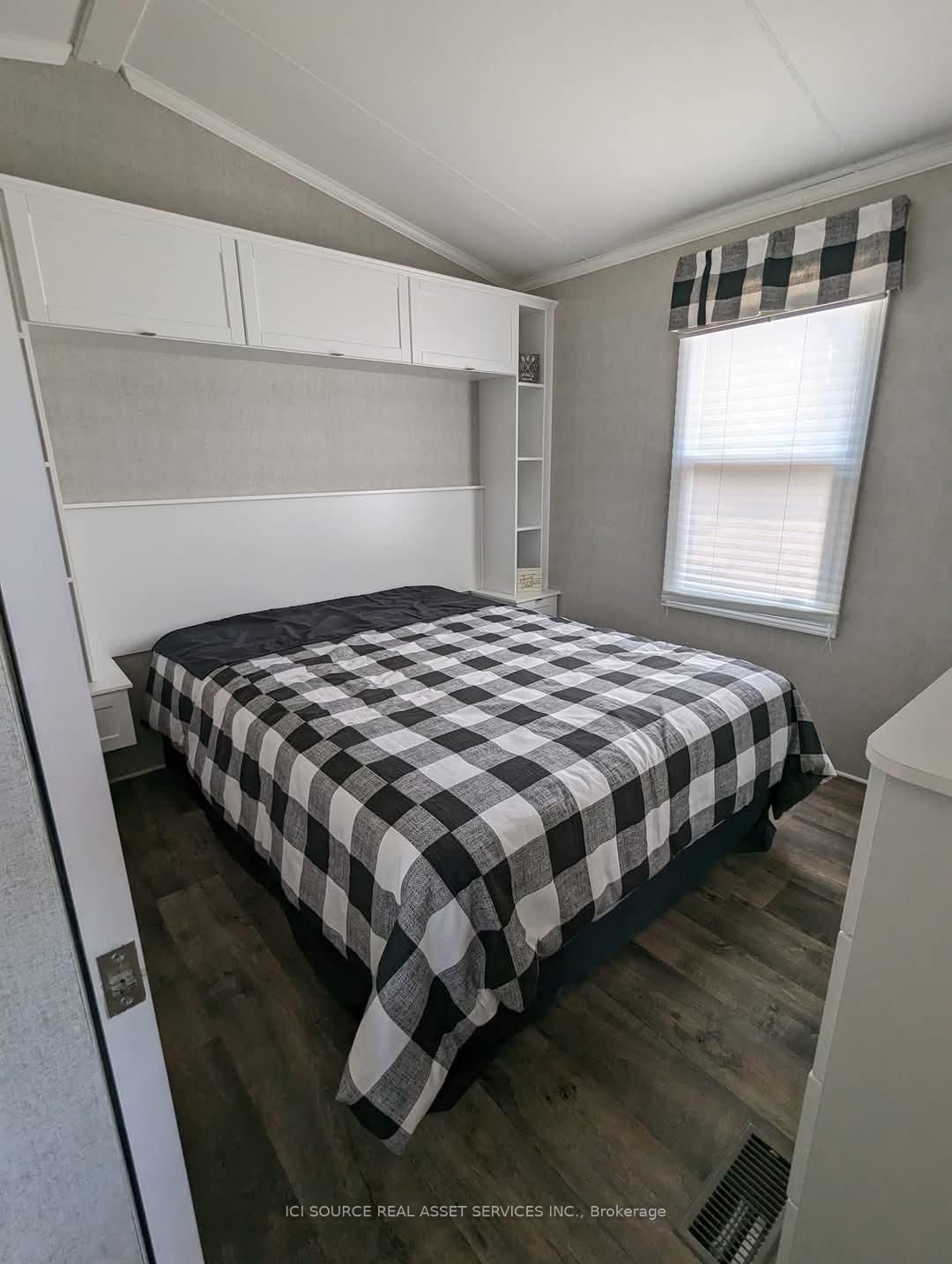 1047 Bonnie Lake Camp Road • #LKR036 • Bracebridge, ON photo 5