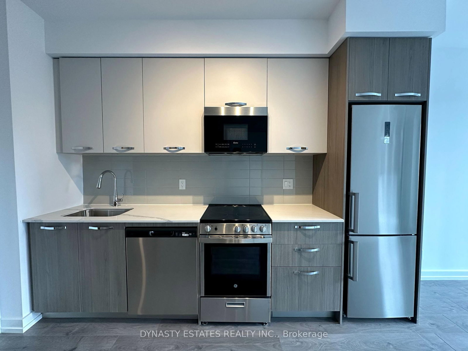 75 James Street S, Unit 411 - Photo 10