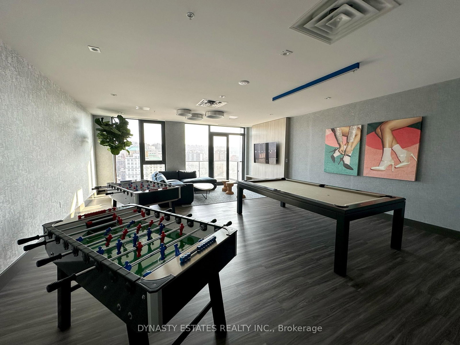 75 James Street S, Unit 411 - Photo 19