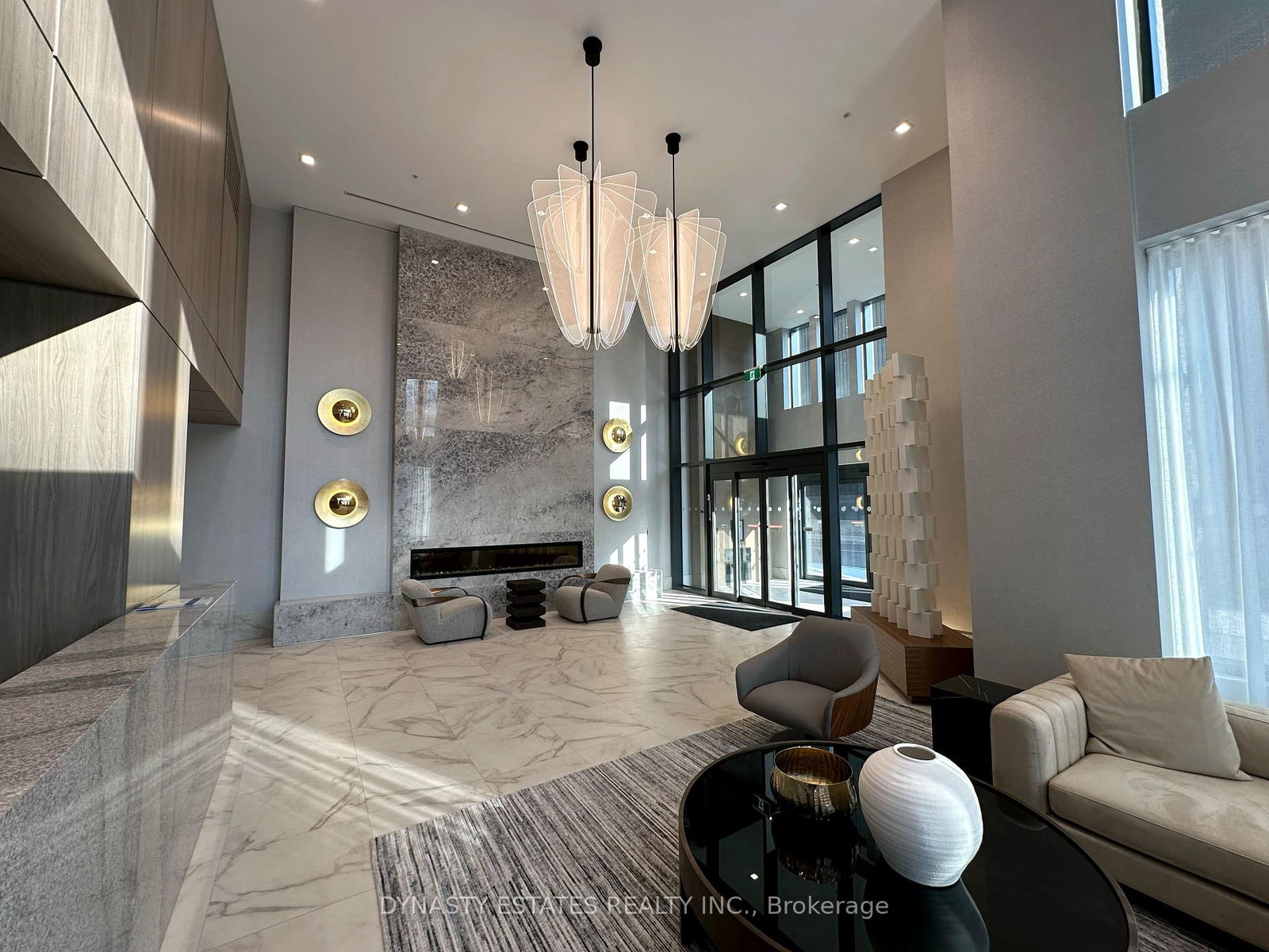 75 James Street S, Unit 411 - Photo 3