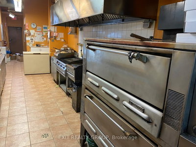 470 Dundas Street E — photo 4