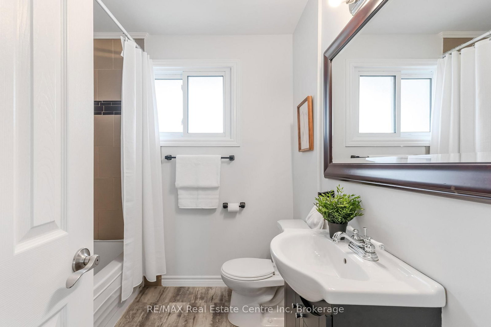 441 Victoria Road N - Photo 14