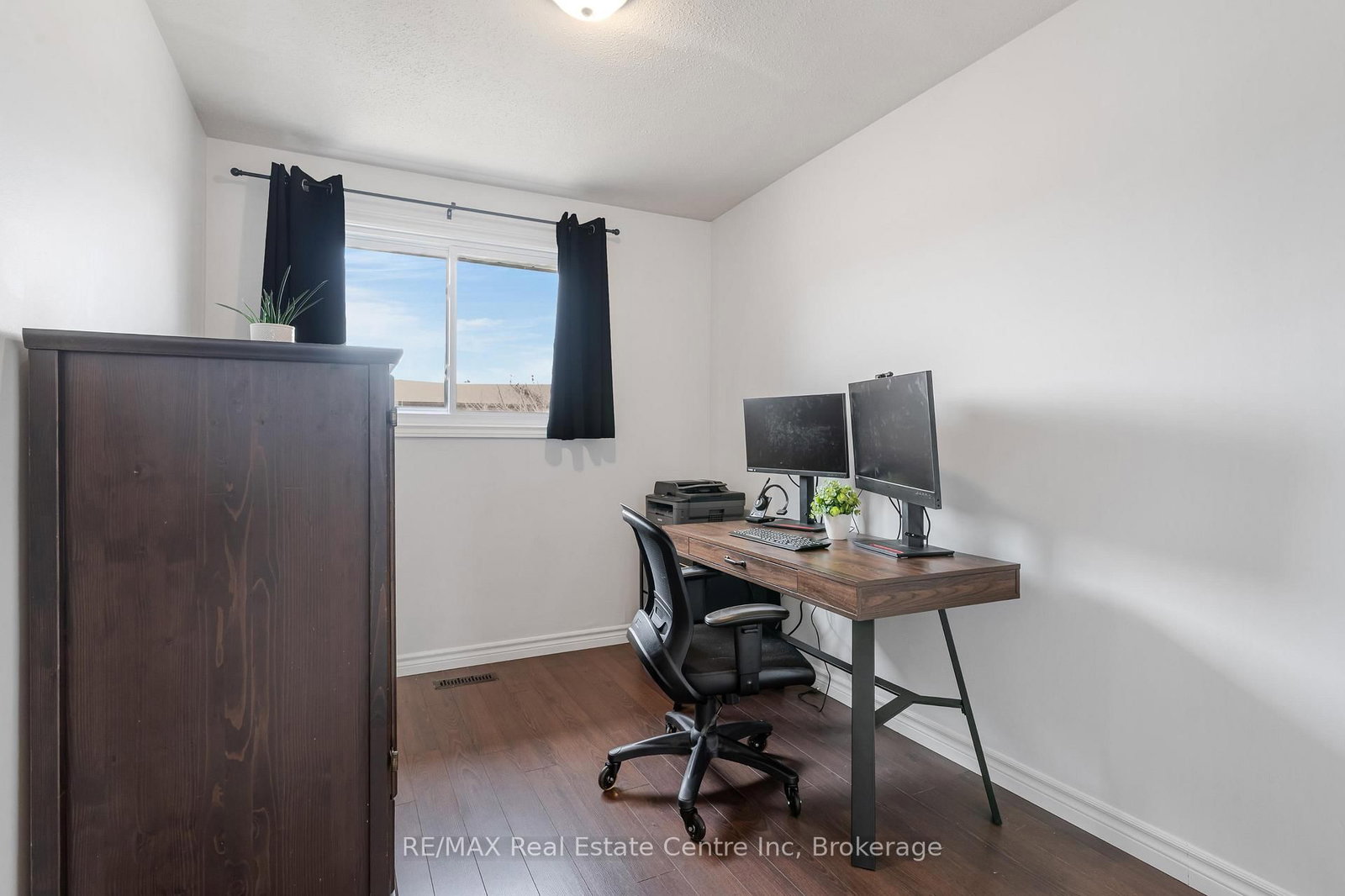 441 Victoria Road N - Photo 17