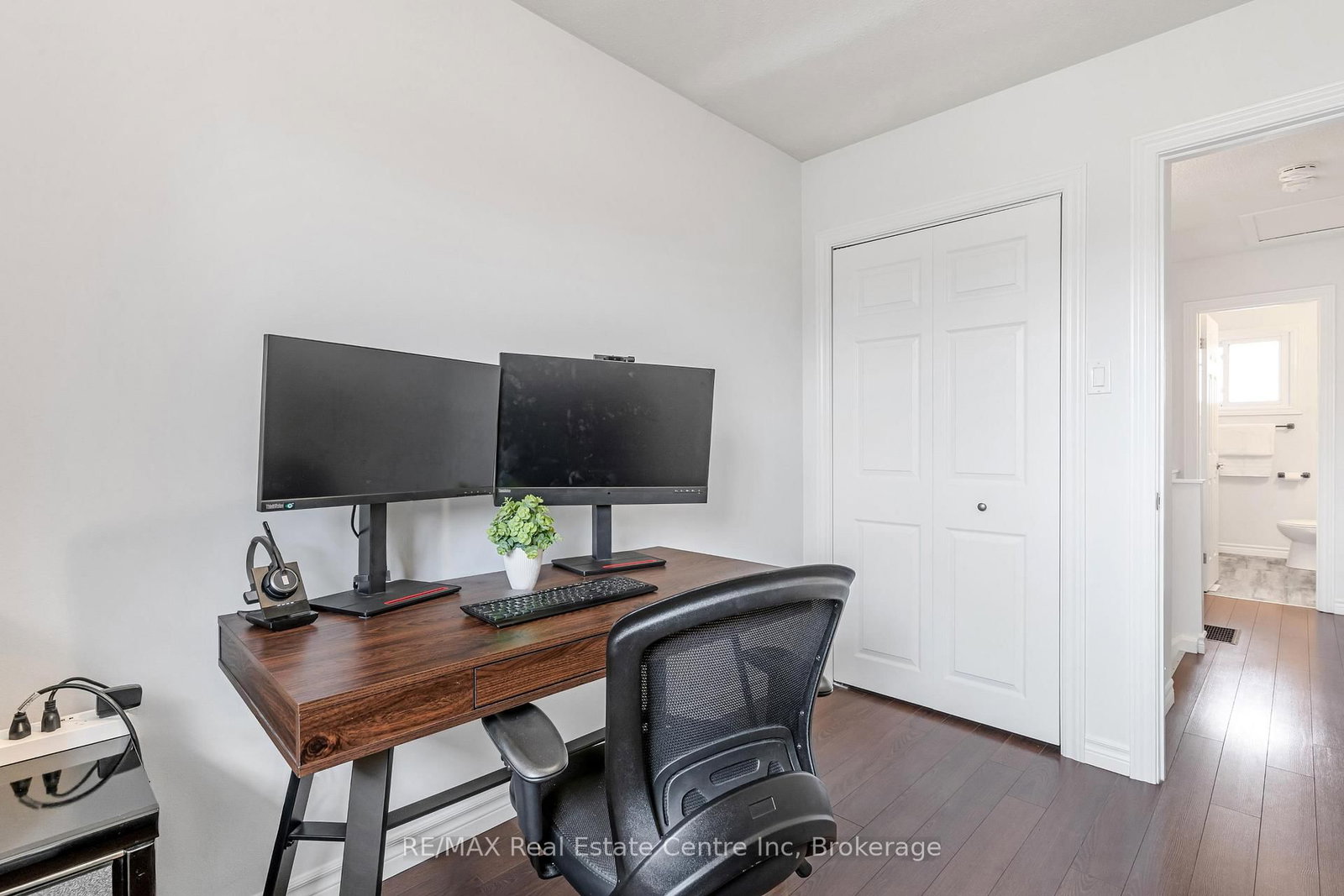 441 Victoria Road N - Photo 18