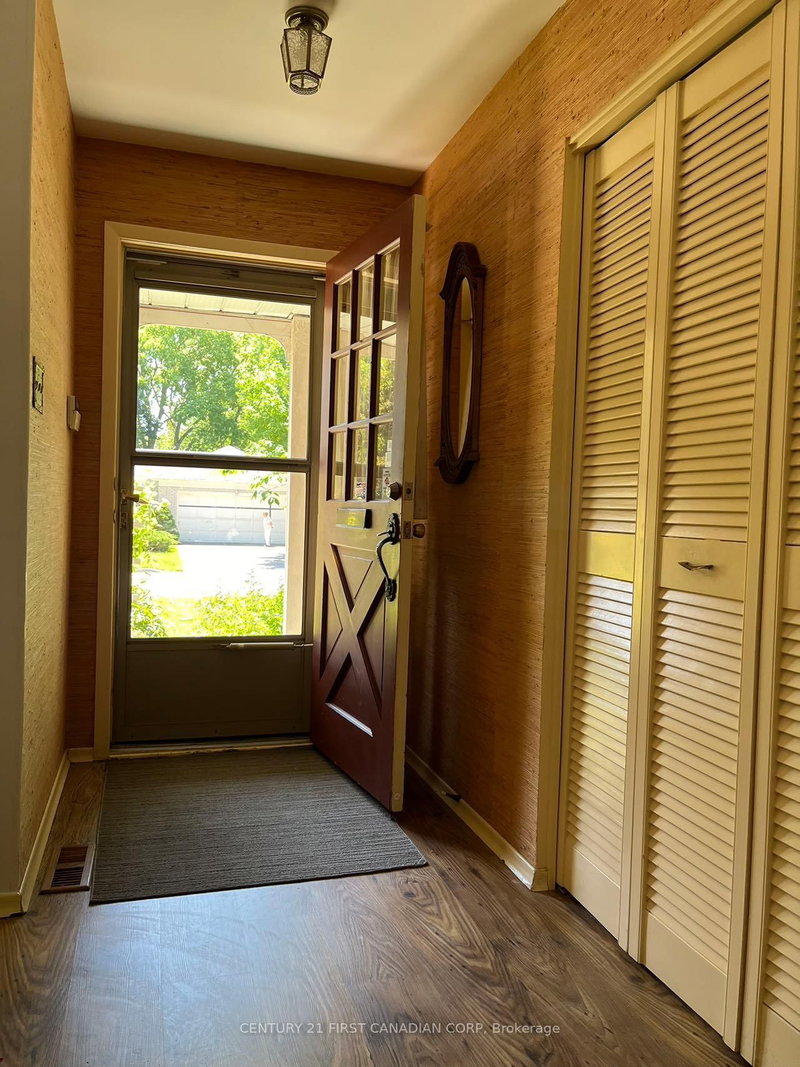 34 Benson Cres, London North, N5X 2B2 | Image 3