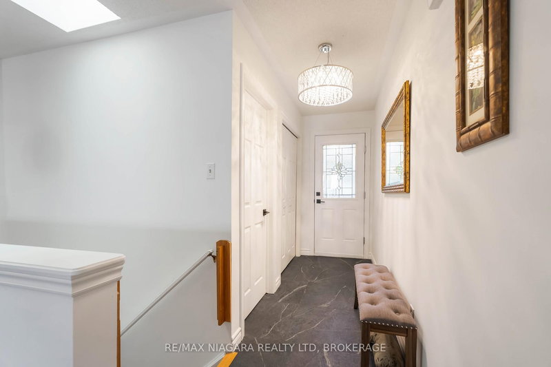 14 - 165 Main St E, Grimsby, L3M 1P2 | Image 3