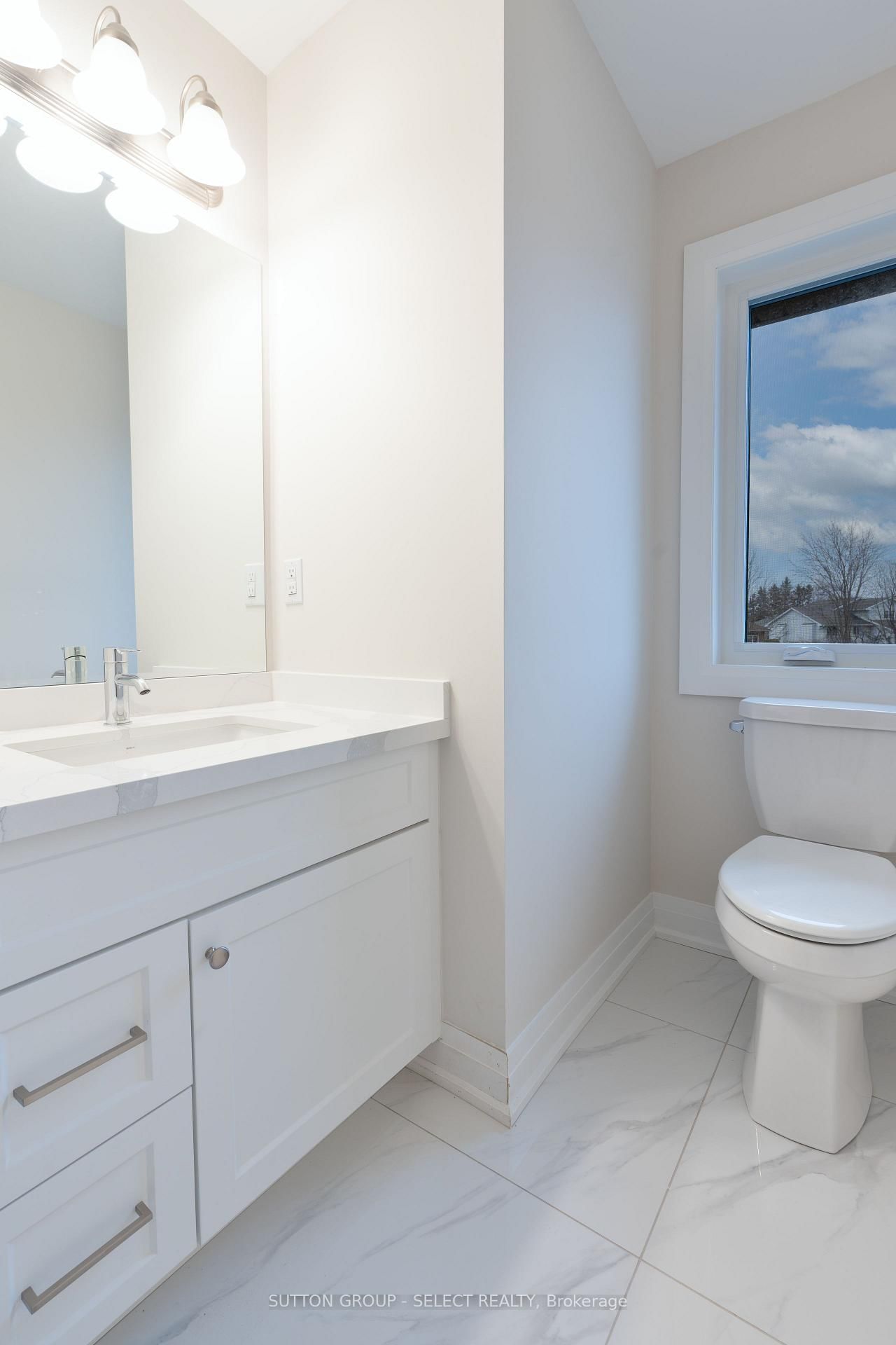 241 LEITCH Street • Dutton/Dunwich, ON photo 30