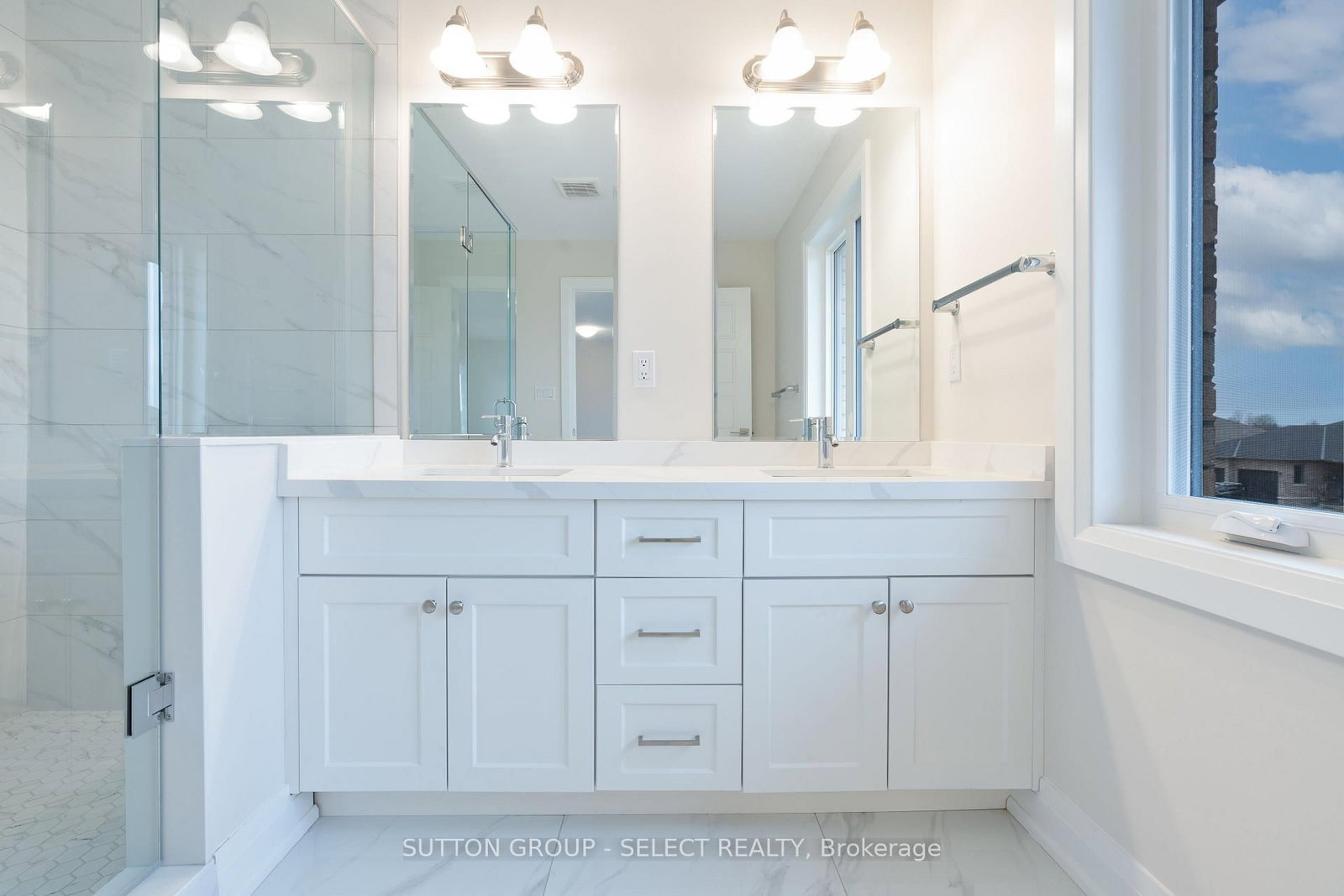 241 LEITCH Street • Dutton/Dunwich, ON photo 39