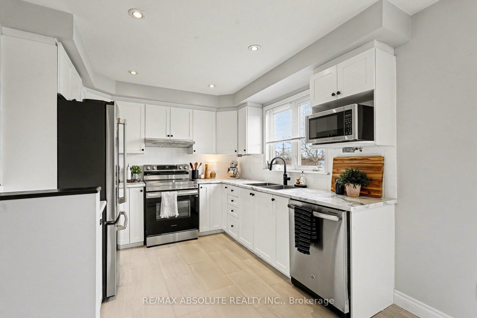 1512 Walkley Road, Unit 108 - Photo 8