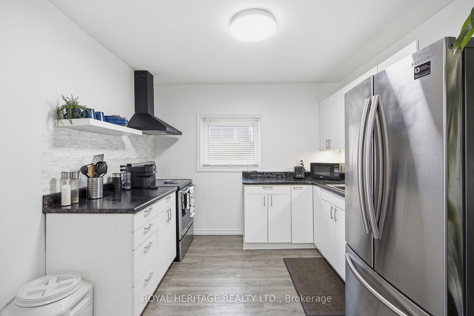 Detached House for sale at 395 Edison Avenue, Peterborough, Ontario, K9J 4G4 - Otonabee Ward 1 - MLS: X12997248