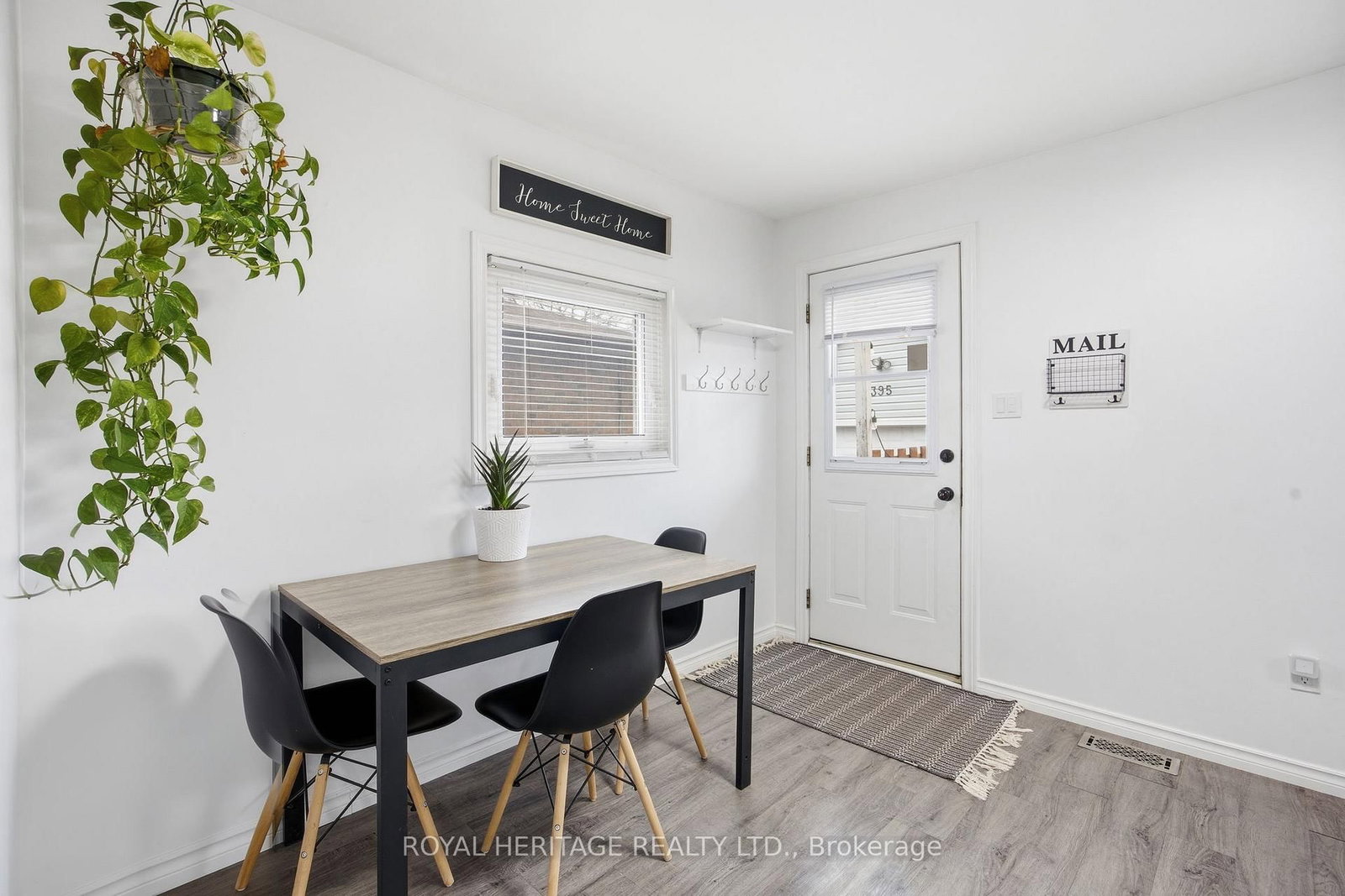 Detached House for sale at 395 Edison Avenue, Peterborough, Ontario, K9J 4G4 - Otonabee Ward 1 - MLS: X12997248