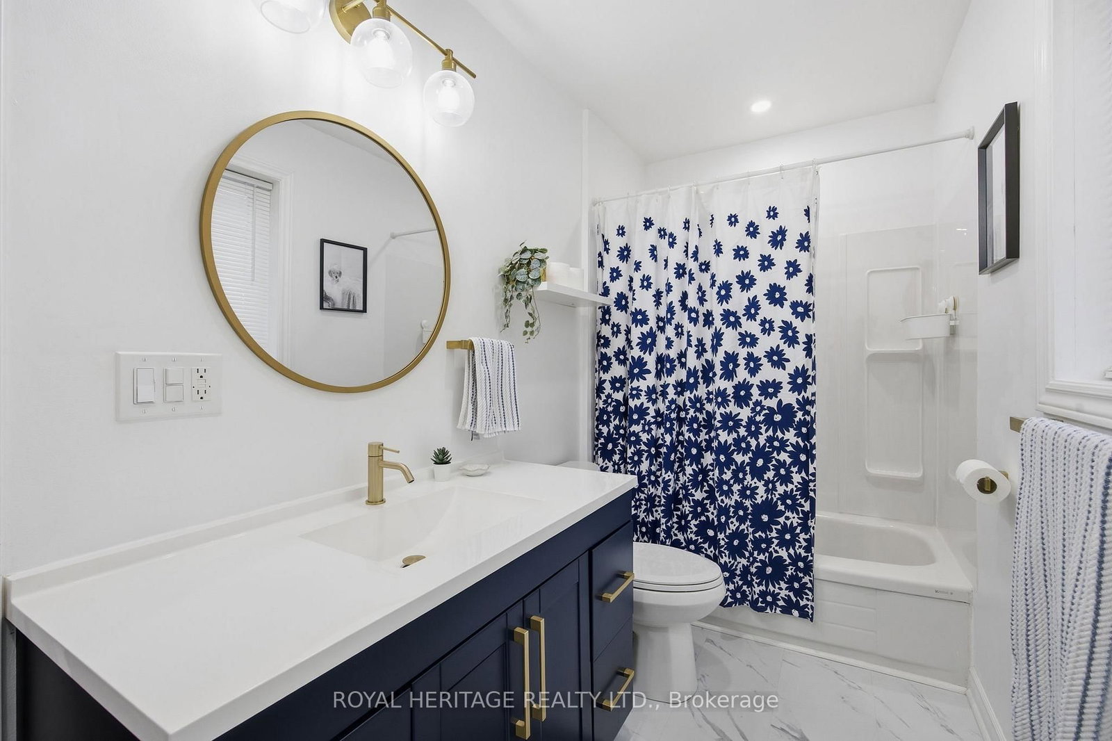 Detached House for sale at 395 Edison Avenue, Peterborough, Ontario, K9J 4G4 - Otonabee Ward 1 - MLS: X12997248