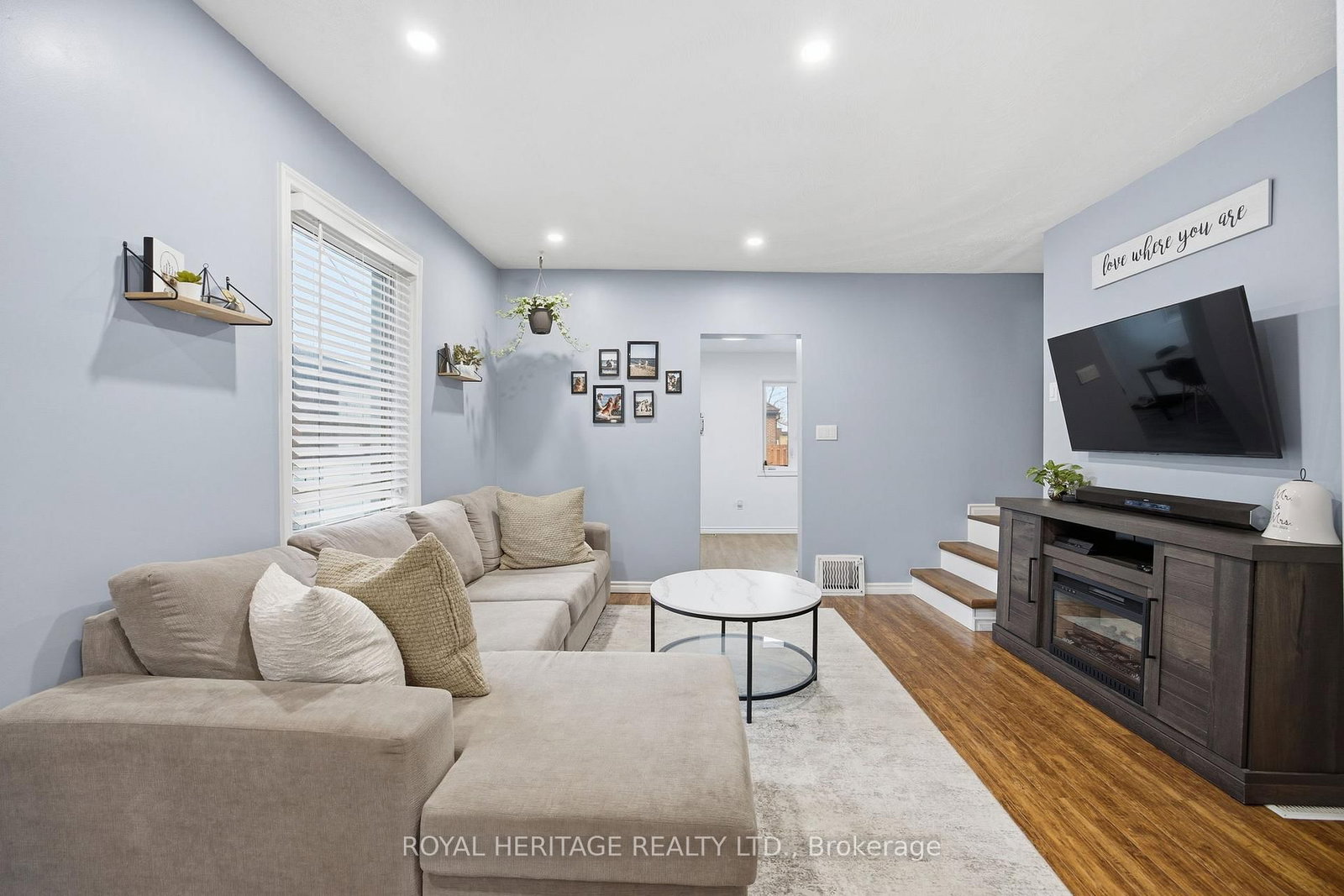 Detached House for sale at 395 Edison Avenue, Peterborough, Ontario, K9J 4G4 - Otonabee Ward 1 - MLS: X12997248