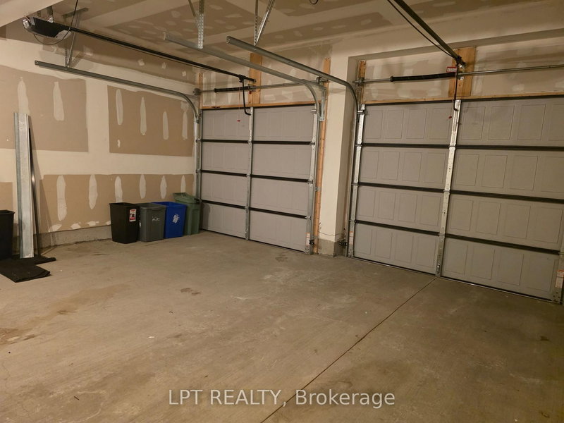 18 - 177 Edgevalley Rd W, London East, N5V 0C5 | Image 2