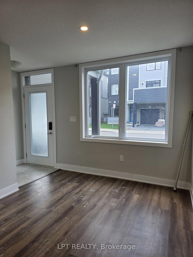 18 - 177 Edgevalley Road W W