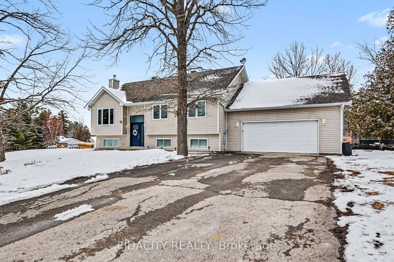 266 Clifford Campbell St, Fitzroy Harbour, K0A 1X0 | Image 2