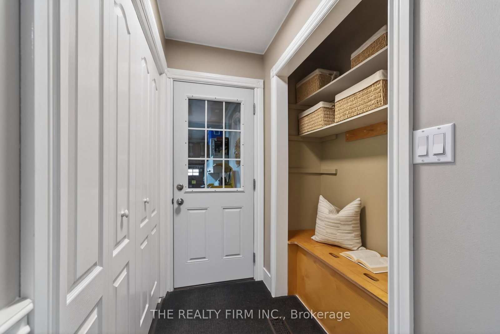 Detached House for sale at 25 La Mantia Avenue, Strathroy-Caradoc, Ontario, N7G 3Z5 - SW - MLS: X12997326