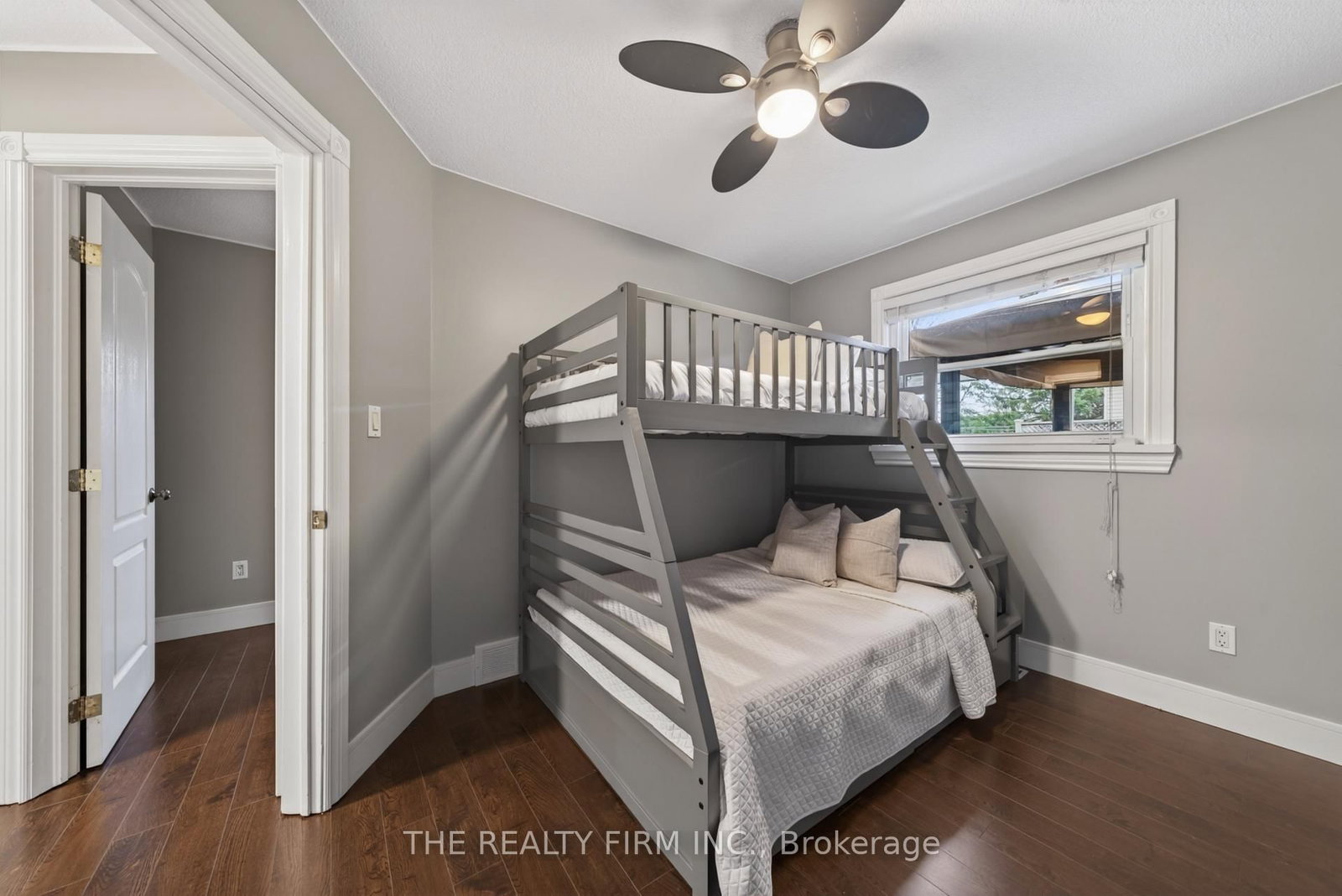 Detached House for sale at 25 La Mantia Avenue, Strathroy-Caradoc, Ontario, N7G 3Z5 - SW - MLS: X12997326