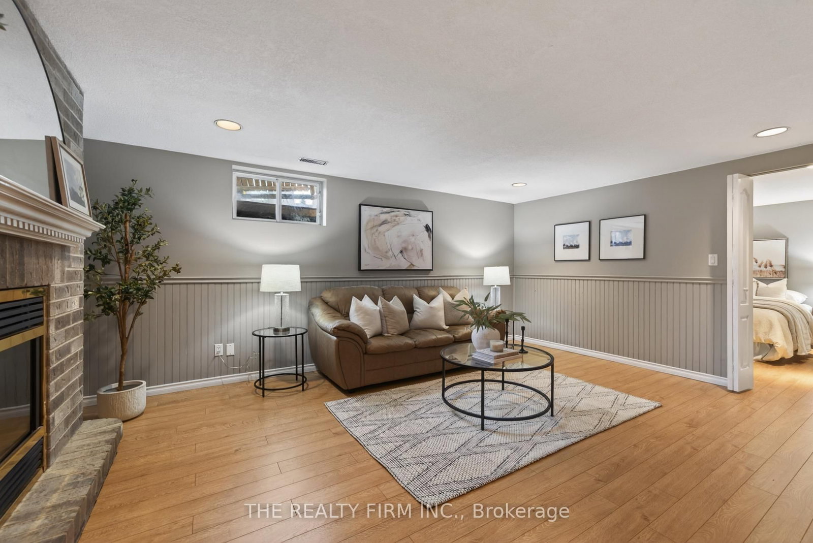 Detached House for sale at 25 La Mantia Avenue, Strathroy-Caradoc, Ontario, N7G 3Z5 - SW - MLS: X12997326