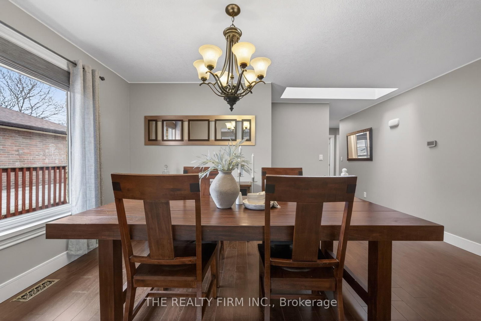 Detached House for sale at 25 La Mantia Avenue, Strathroy-Caradoc, Ontario, N7G 3Z5 - SW - MLS: X12997326