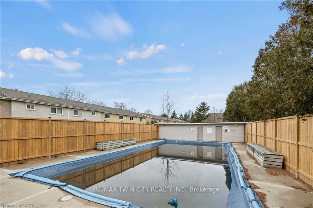 655 Albert Street, Unit C - Photo 16