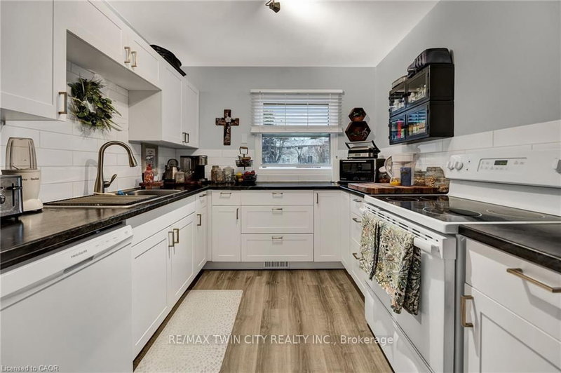 C - 655 Albert St, Waterloo, N2L 3V5 | Image 2