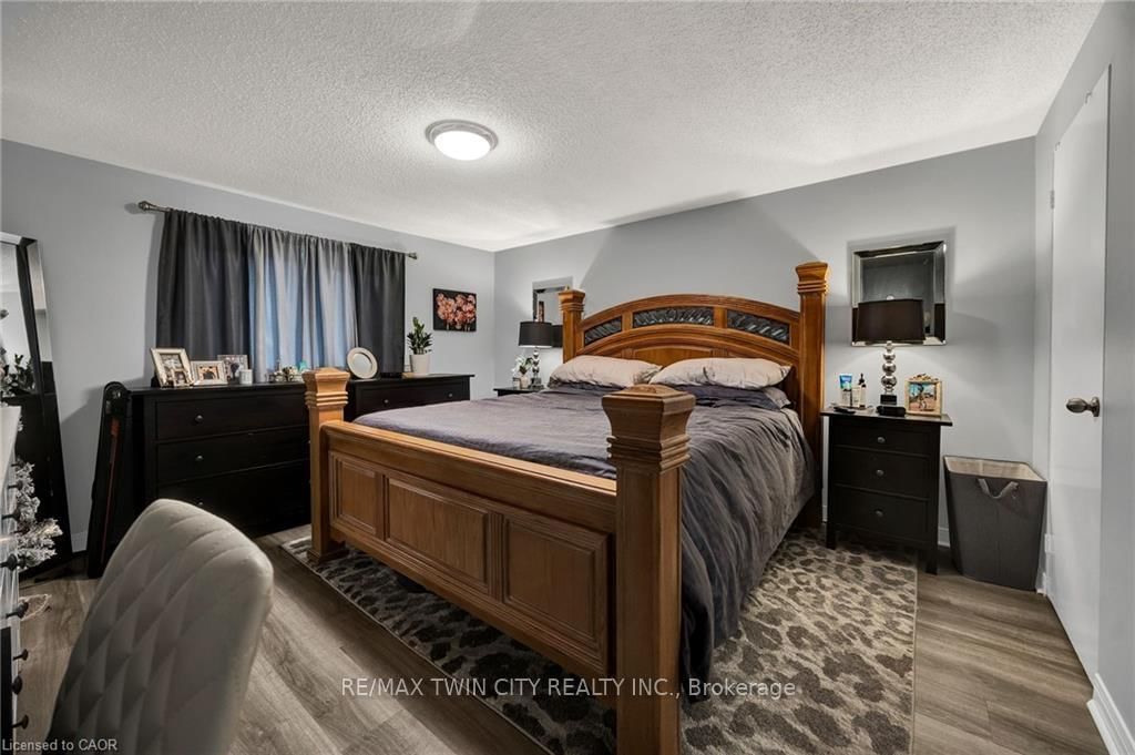 655 Albert Street, Unit C - Photo 8