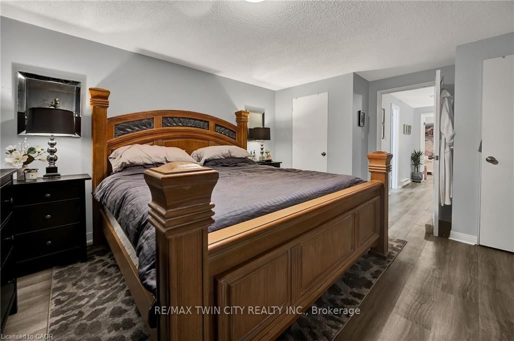 655 Albert Street, Unit C - Photo 9