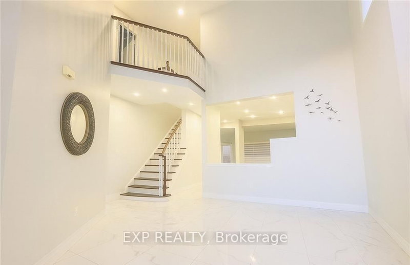 Upper - 235 PINELAND Crt, Waterloo, N2T 2S3 | Image 2