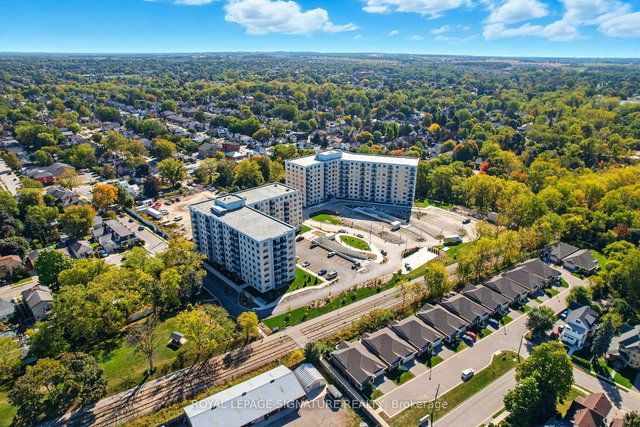 Model - 98 Moore Street