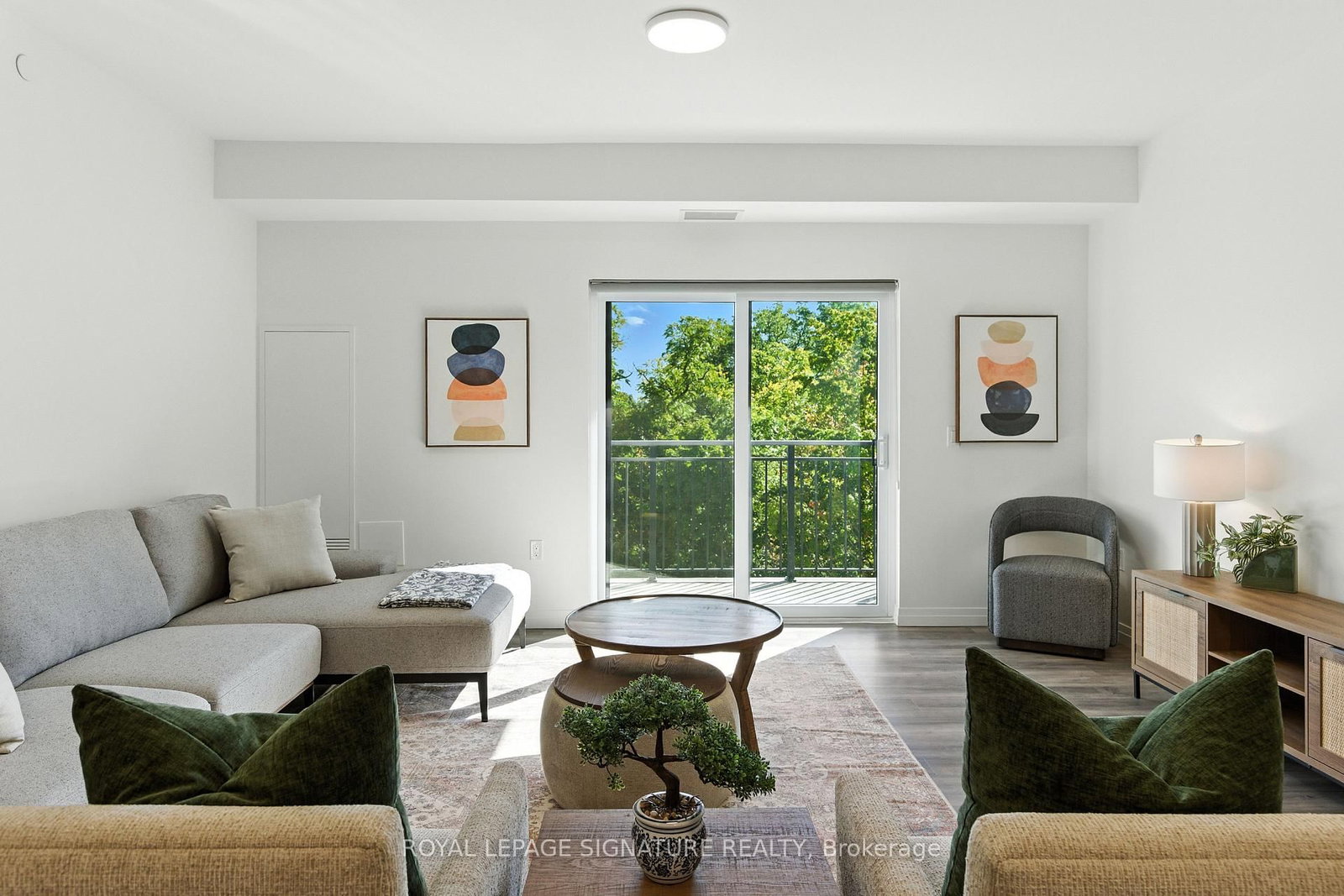 Model - 98 Moore Street, St. Thomas 4