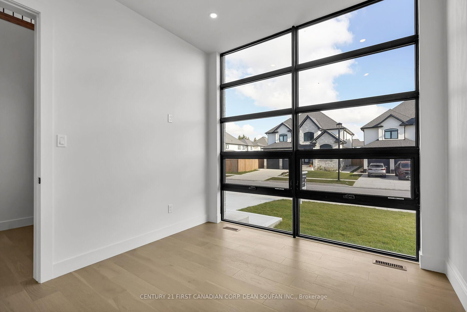 7132 SILVER CREEK Circle - Photo 4