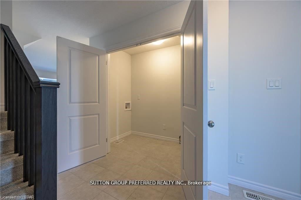 343 Kennington Way - Photo 4