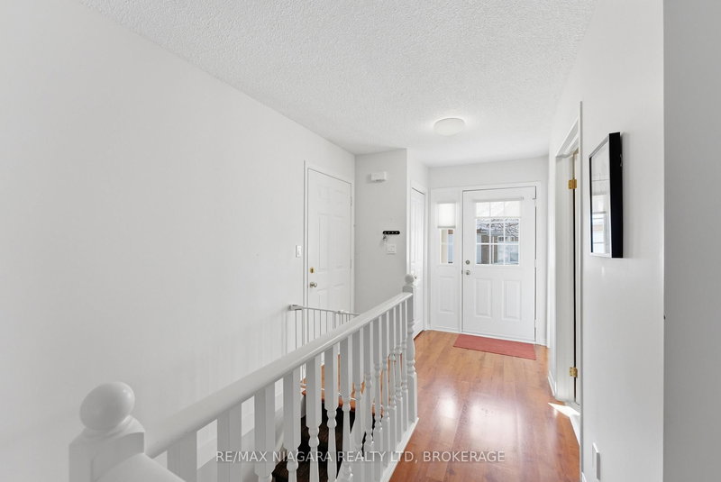17 - 2684 Mewburn Rd, Niagara Falls, L2J 0A9 | Image 3