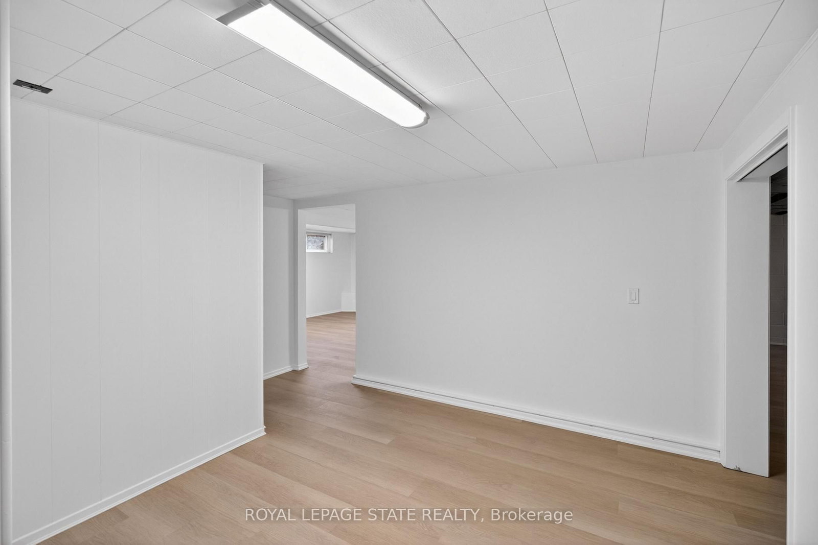 Detached House for sale at 188 Tuxedo Avenue, Hamilton, Ontario, L8K 2S4 - Delta - MLS: X12997900