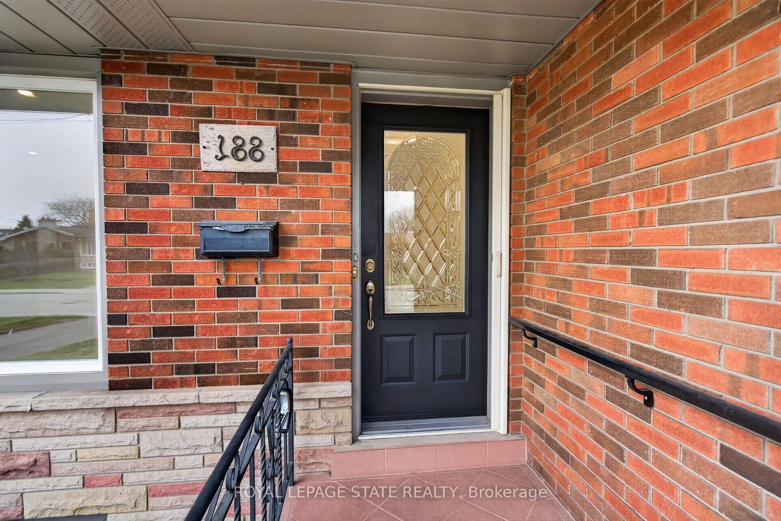 Detached House for sale at 188 Tuxedo Avenue, Hamilton, Ontario, L8K 2S4 - Delta - MLS: X12997900