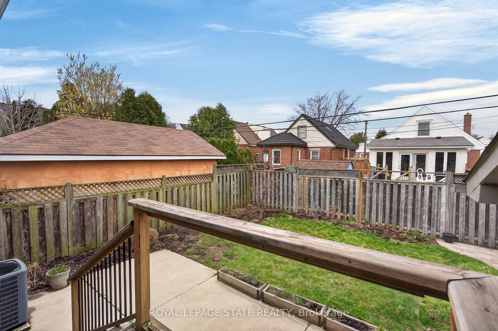 Detached House for sale at 188 Tuxedo Avenue, Hamilton, Ontario, L8K 2S4 - Delta - MLS: X12997900