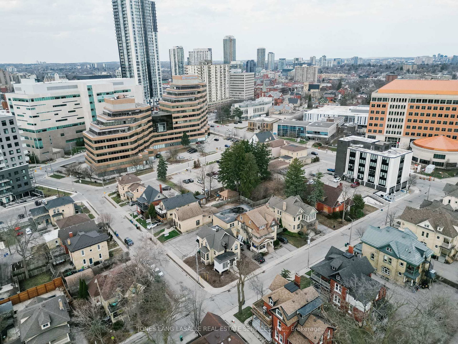 25 Irvin Street - Photo 2