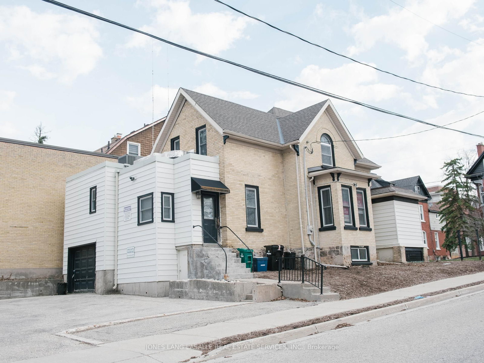 25 Irvin Street - Photo 3