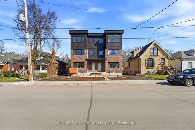 108 BRISCOE Street E