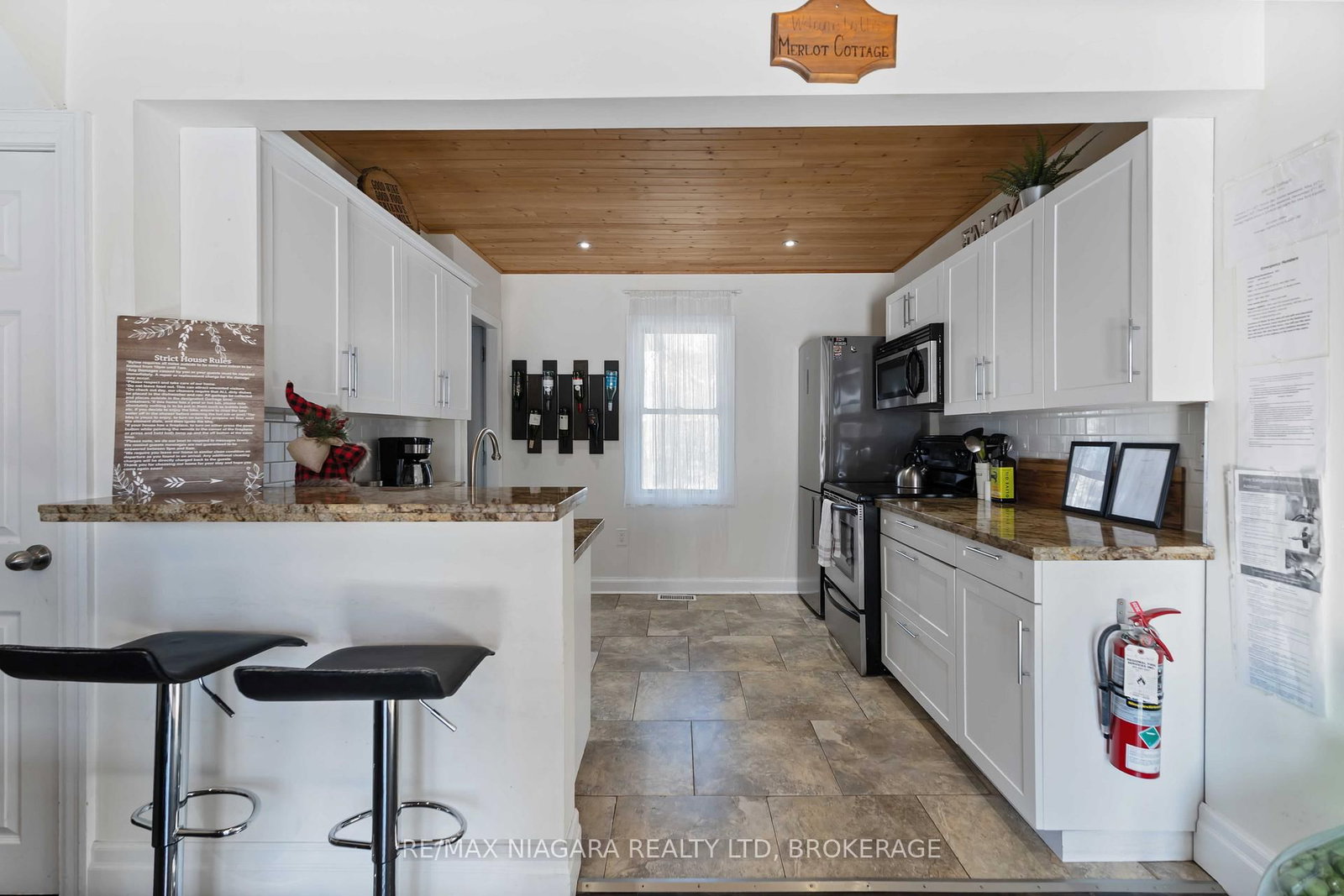 1459 Niagara Stone Road - Photo 7