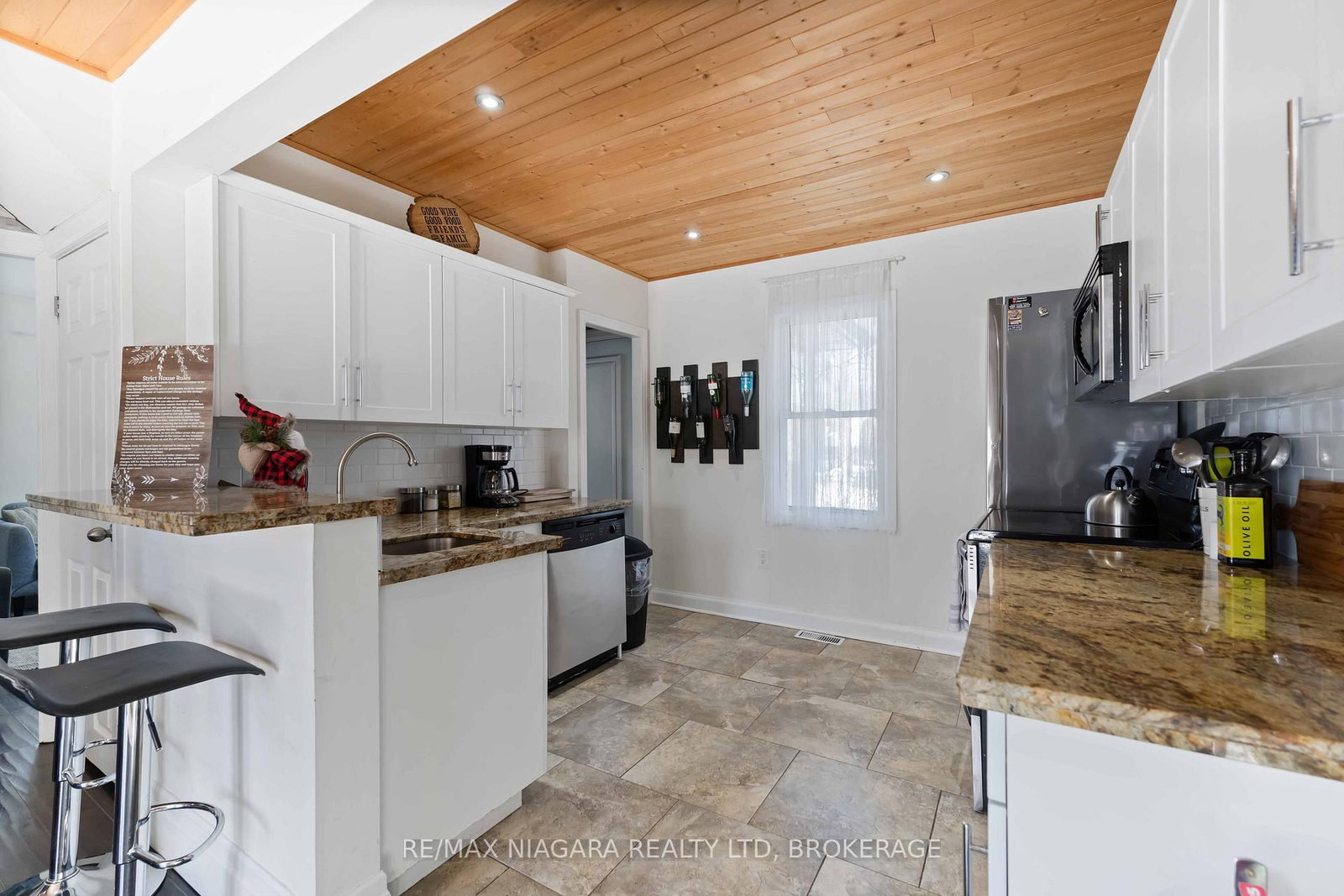 1459 Niagara Stone Road - Photo 8