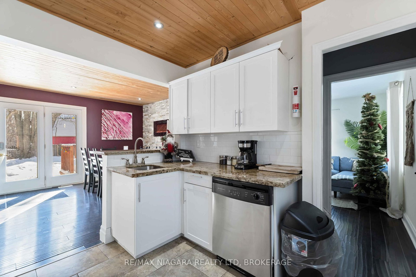 1459 Niagara Stone Road - Photo 9