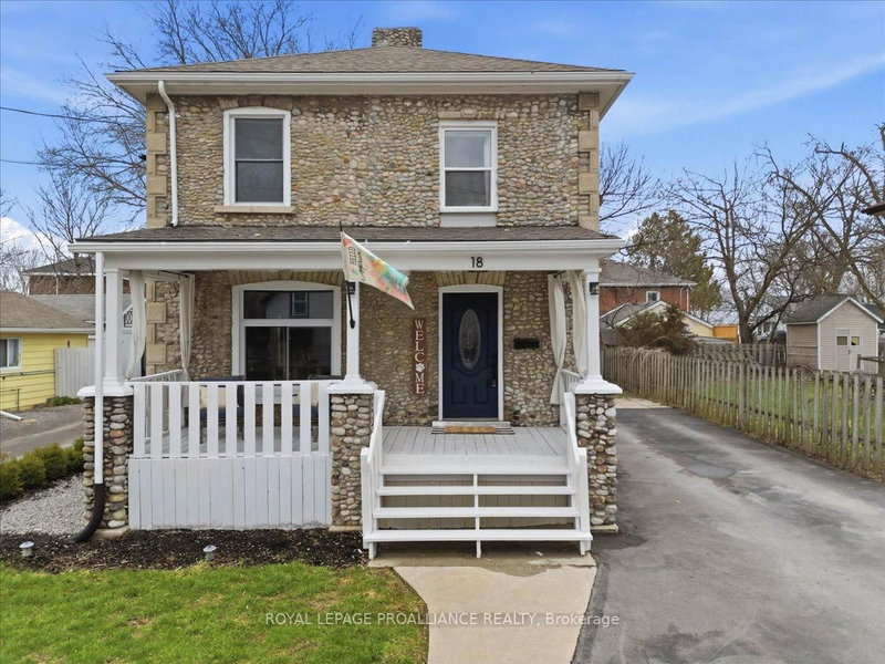 home for sale on 18 Brassey Street