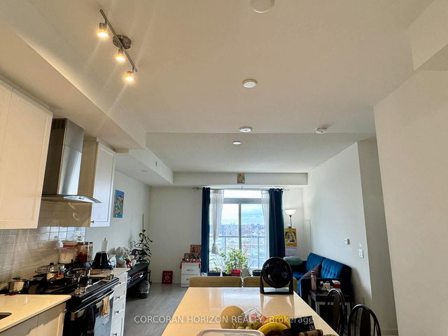 1507 - 55 Duke Street W