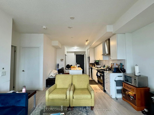 1507 - 55 Duke Street W