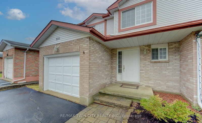 A - 651 Pinerow Cres, Waterloo, N2T 2K5 | Image 3