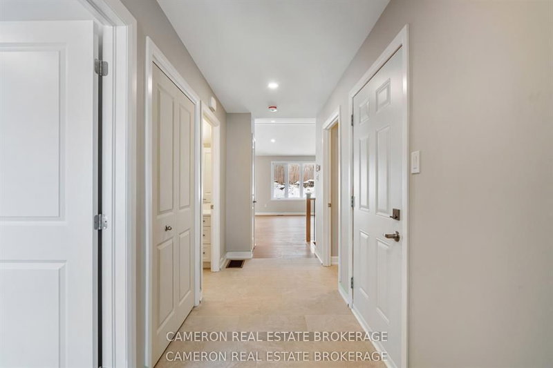 3153 Mauricy St, Cornwall, K6K 0A1 | Image 2