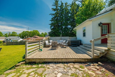 1567 Old Brock Street — photo 5